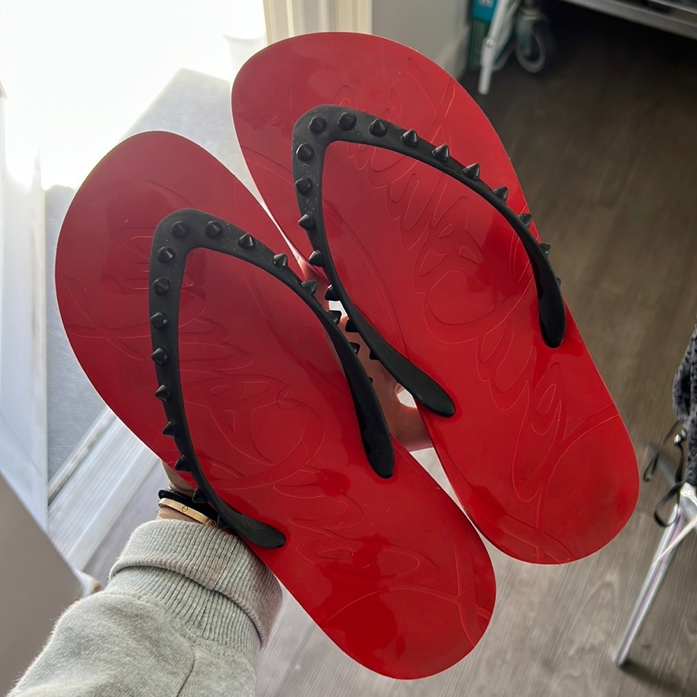 christian louboutin thong sandals